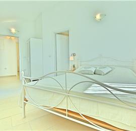 4 bedroom villa with pool near Sveti Lovrec, sleeps 8